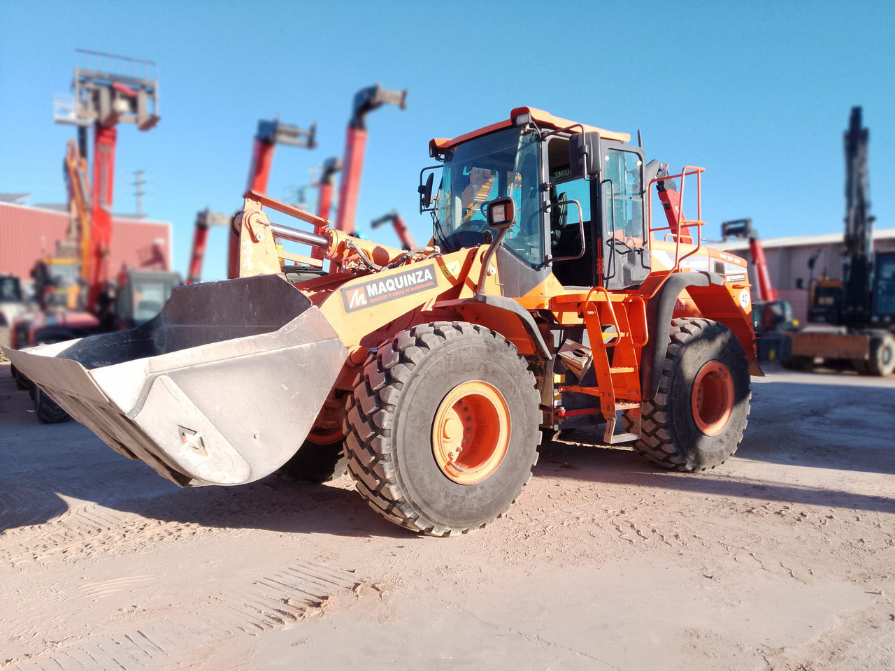 DOOSAN DL300-5 - Колесен товарач: снимка 4 DOOSAN DL300-5 - Колесен товарач: снимка 4
