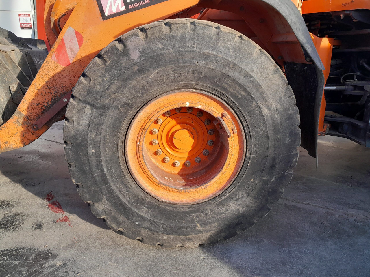 Колесен товарач DOOSAN DL300 L/AUX: снимка 10