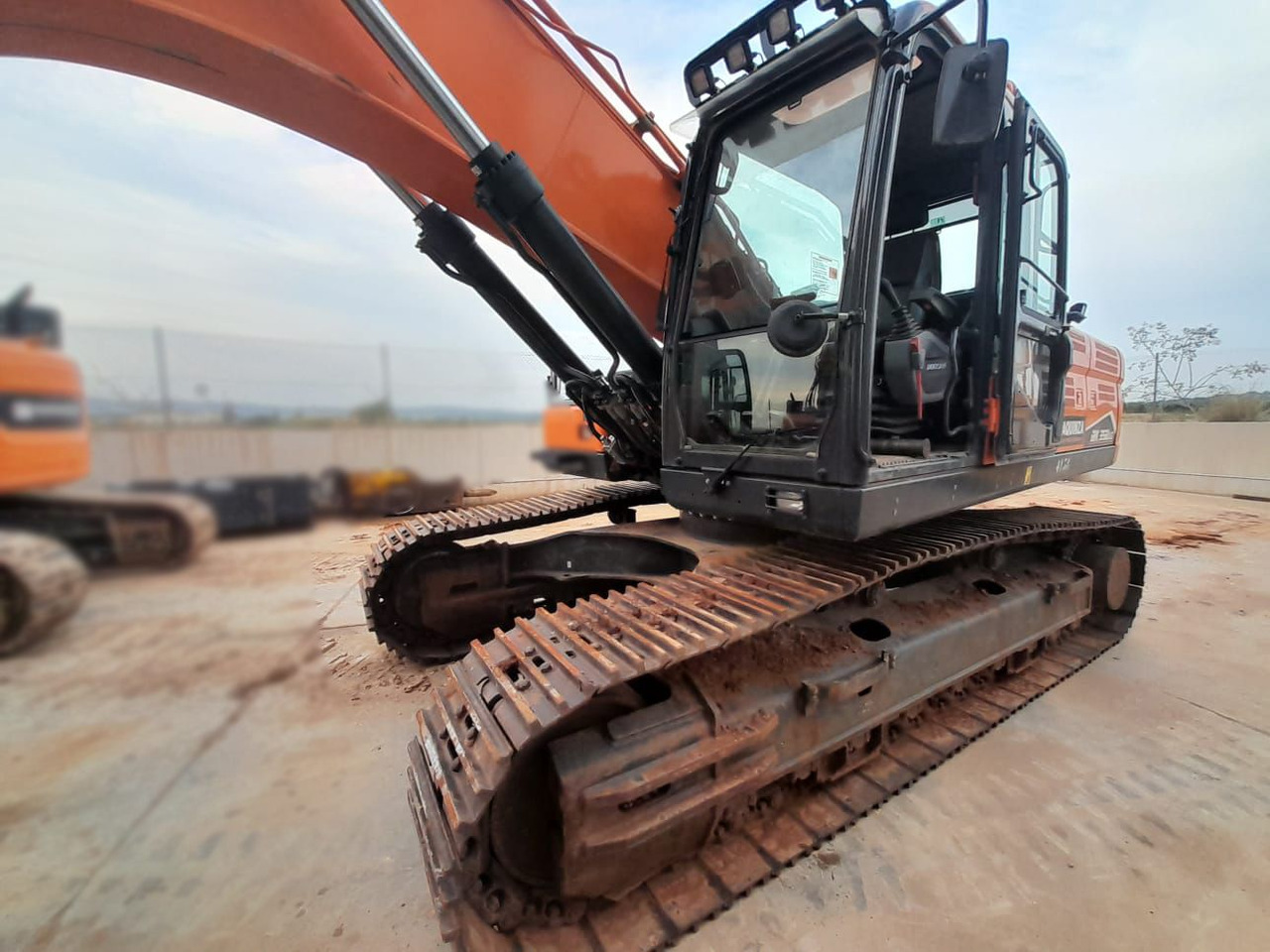 DOOSAN DX350LC-7 - Верижен багер: снимка 2 DOOSAN DX350LC-7 - Верижен багер: снимка 2