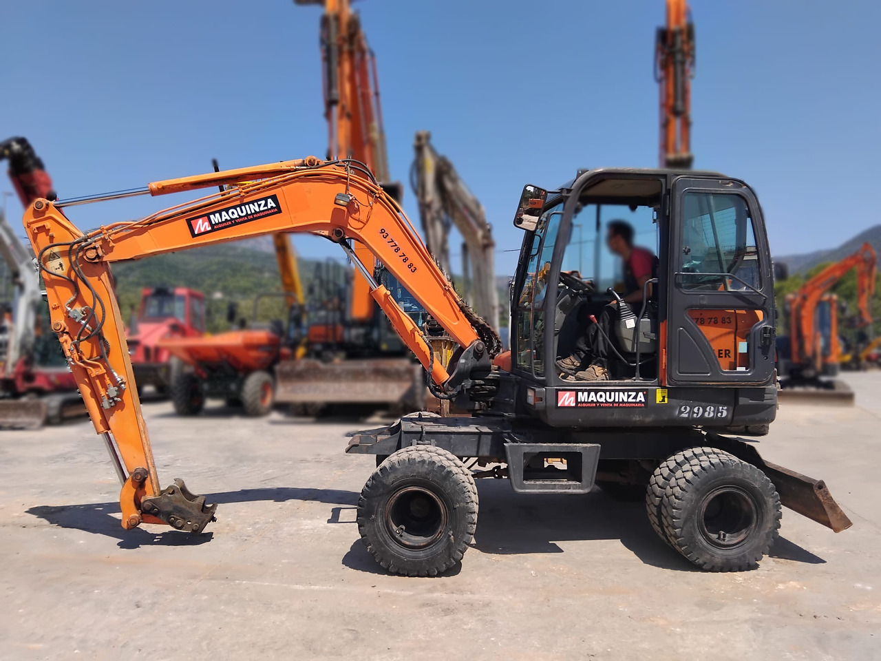 DOOSAN DX55W - Мини багер: снимка 2 DOOSAN DX55W - Мини багер: снимка 2