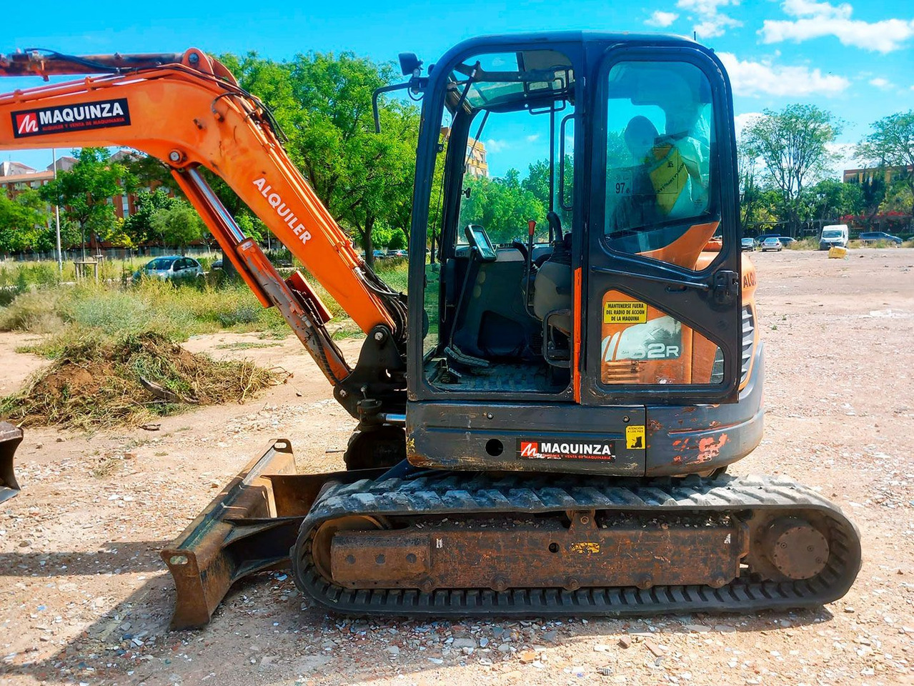DOOSAN DX62R-3 - Мини багер: снимка 2 DOOSAN DX62R-3 - Мини багер: снимка 2