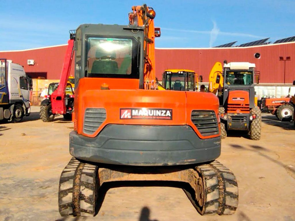 DOOSAN DX85R-3 - Мини багер: снимка 4 DOOSAN DX85R-3 - Мини багер: снимка 4