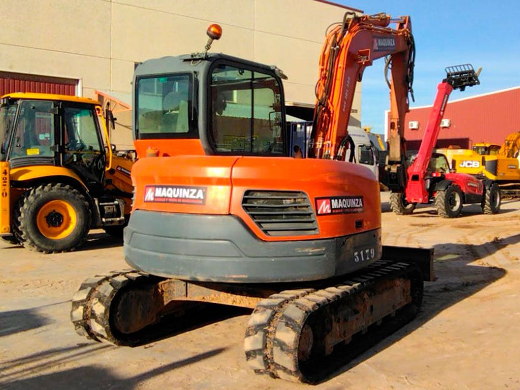 DOOSAN DX85R-3 - Мини багер: снимка 3 DOOSAN DX85R-3 - Мини багер: снимка 3