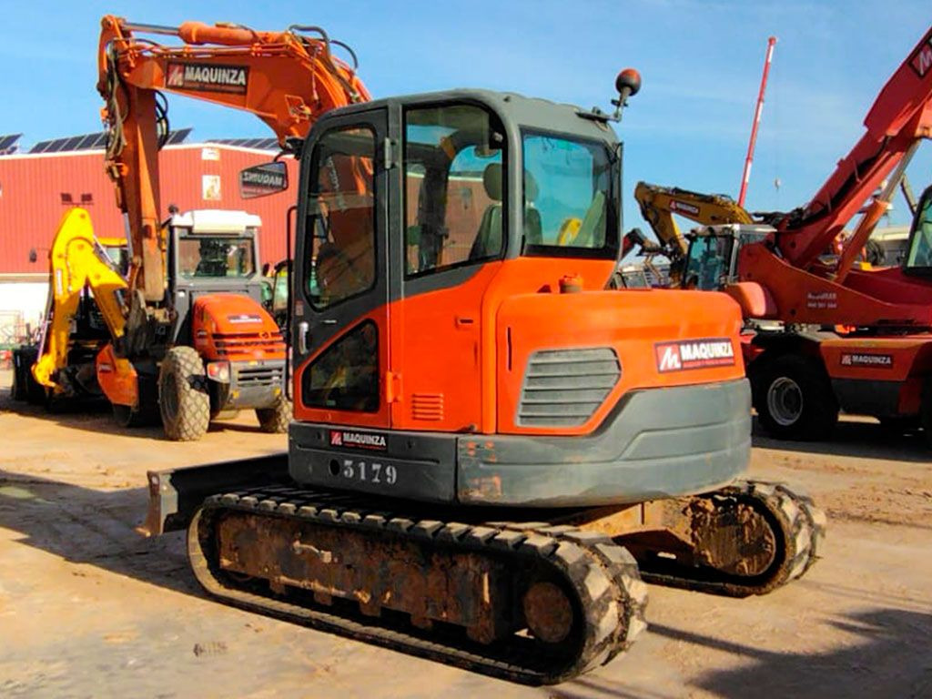 DOOSAN DX85R-3 - Мини багер: снимка 5 DOOSAN DX85R-3 - Мини багер: снимка 5