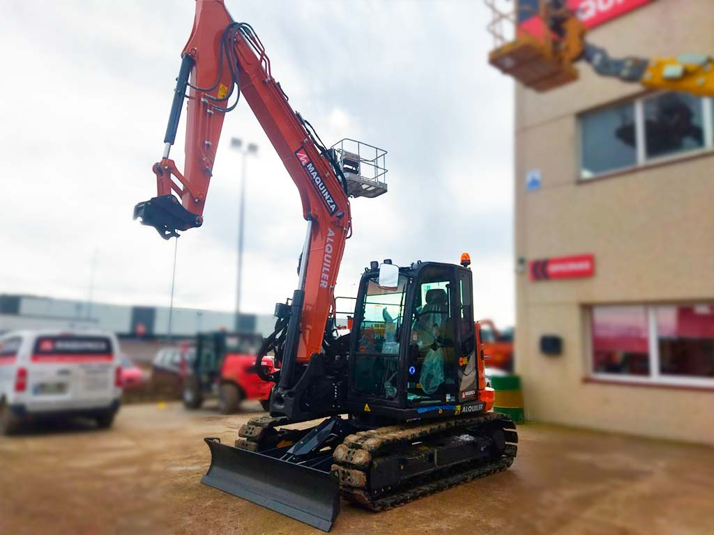 HITACHI ZX85USB-6 - Мини багер: снимка 4 HITACHI ZX85USB-6 - Мини багер: снимка 4