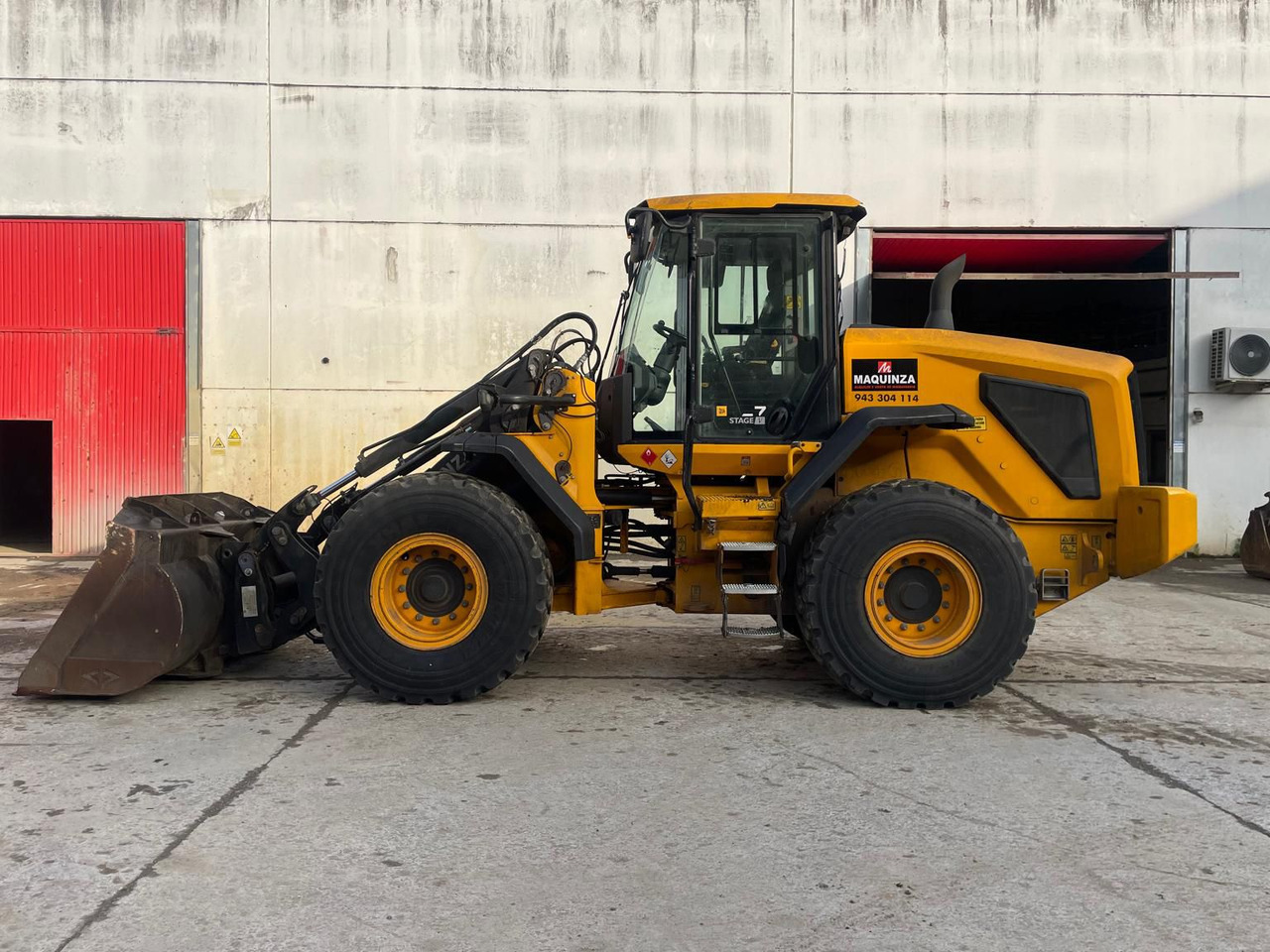 JCB 427 HT S5 - Колесен товарач: снимка 1 JCB 427 HT S5 - Колесен товарач: снимка 1