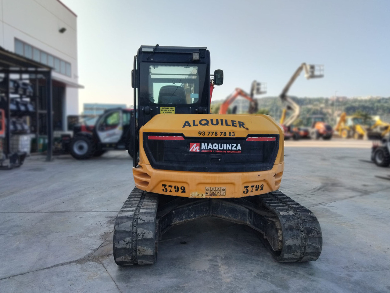 Мини багер JCB 85Z: снимка 6