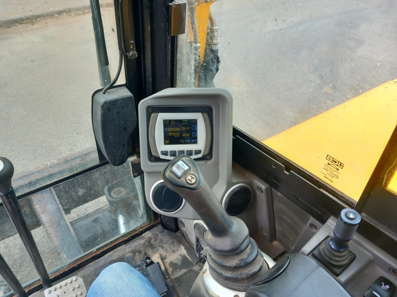 JCB 85Z - Мини багер: снимка 5 JCB 85Z - Мини багер: снимка 5