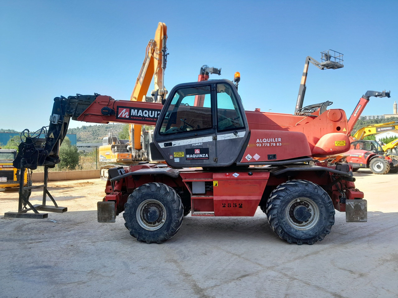 MANITOU MRT2150 - Телескопичен товарач: снимка 1 MANITOU MRT2150 - Телескопичен товарач: снимка 1