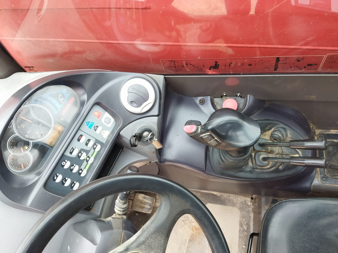 Телескопичен товарач MANITOU MT1335 EASY: снимка 15