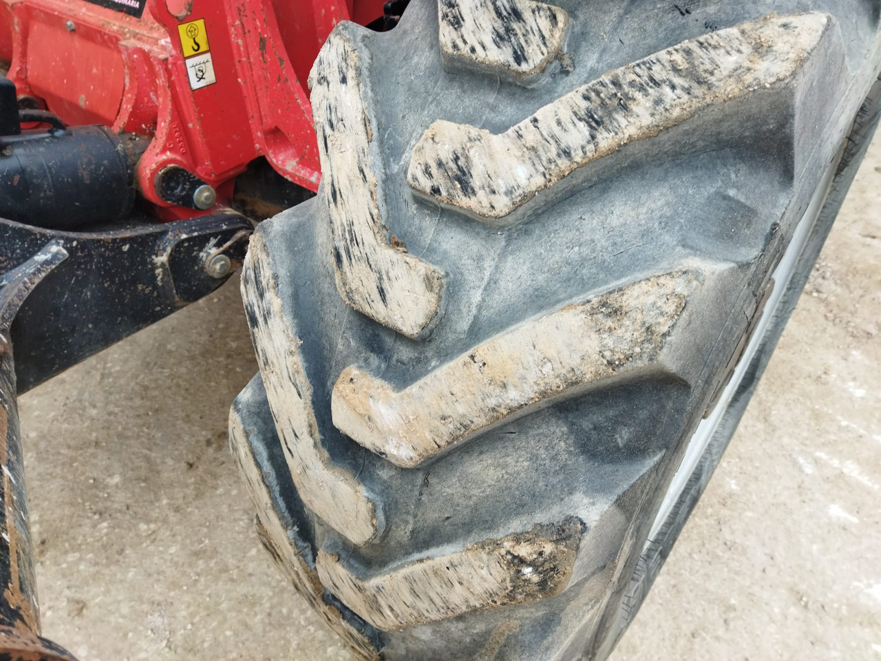 Телескопичен товарач MANITOU MT1335 EASY: снимка 11