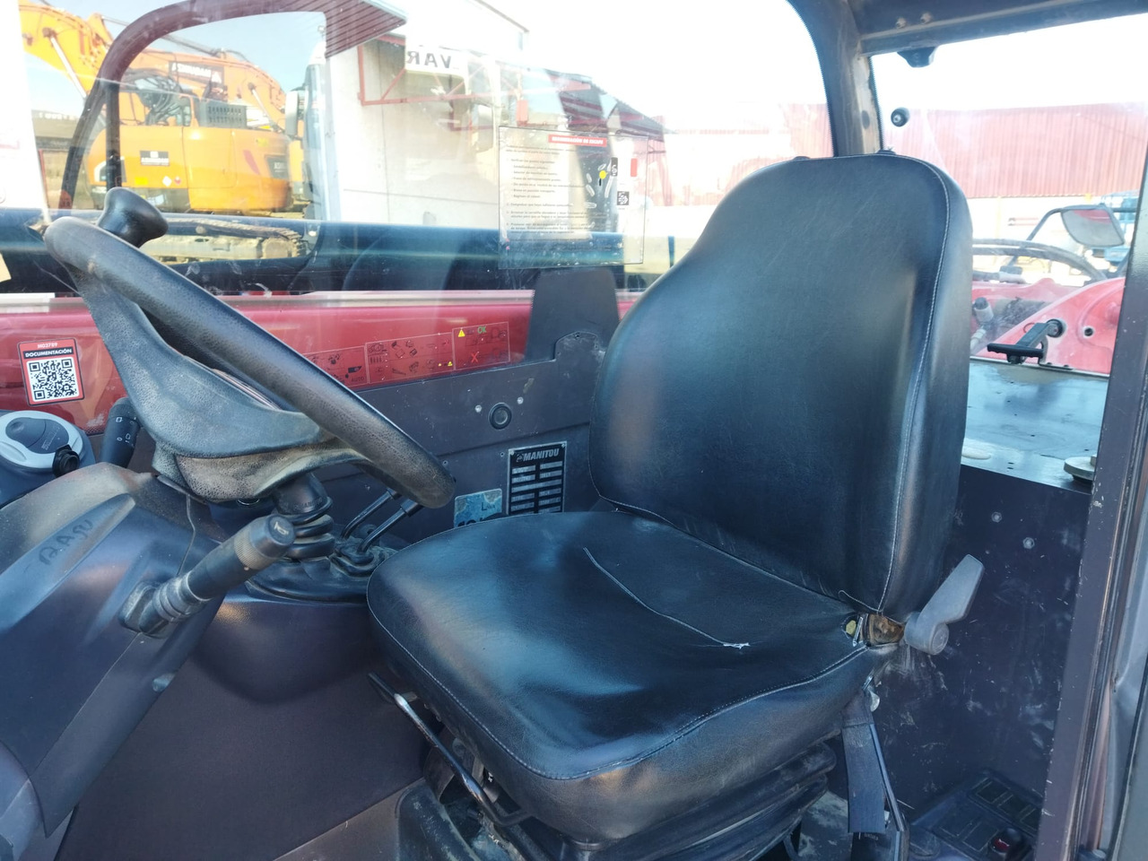 Телескопичен товарач MANITOU MT1335 EASY: снимка 11