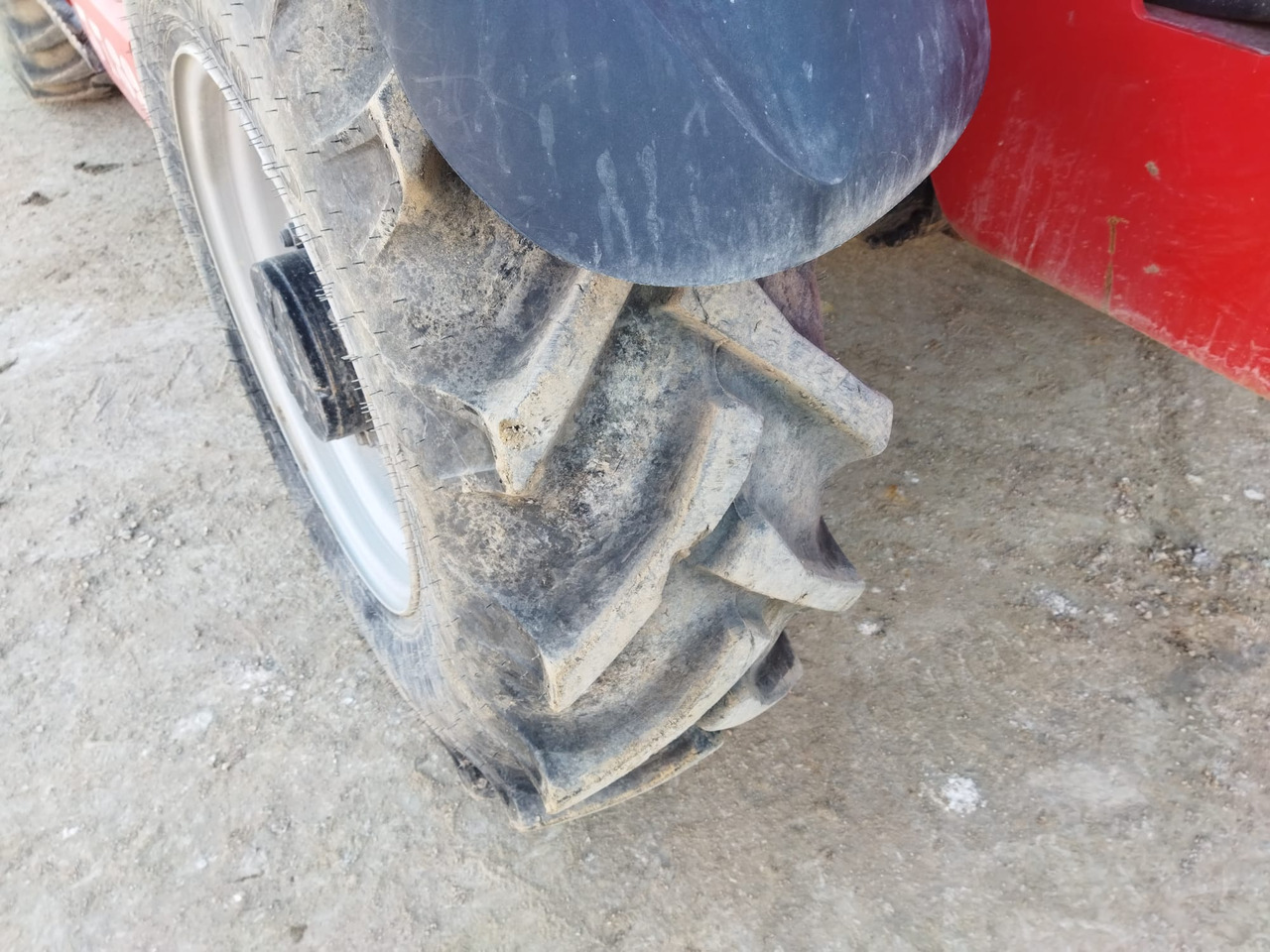 Телескопичен товарач MANITOU MT1335 EASY: снимка 12