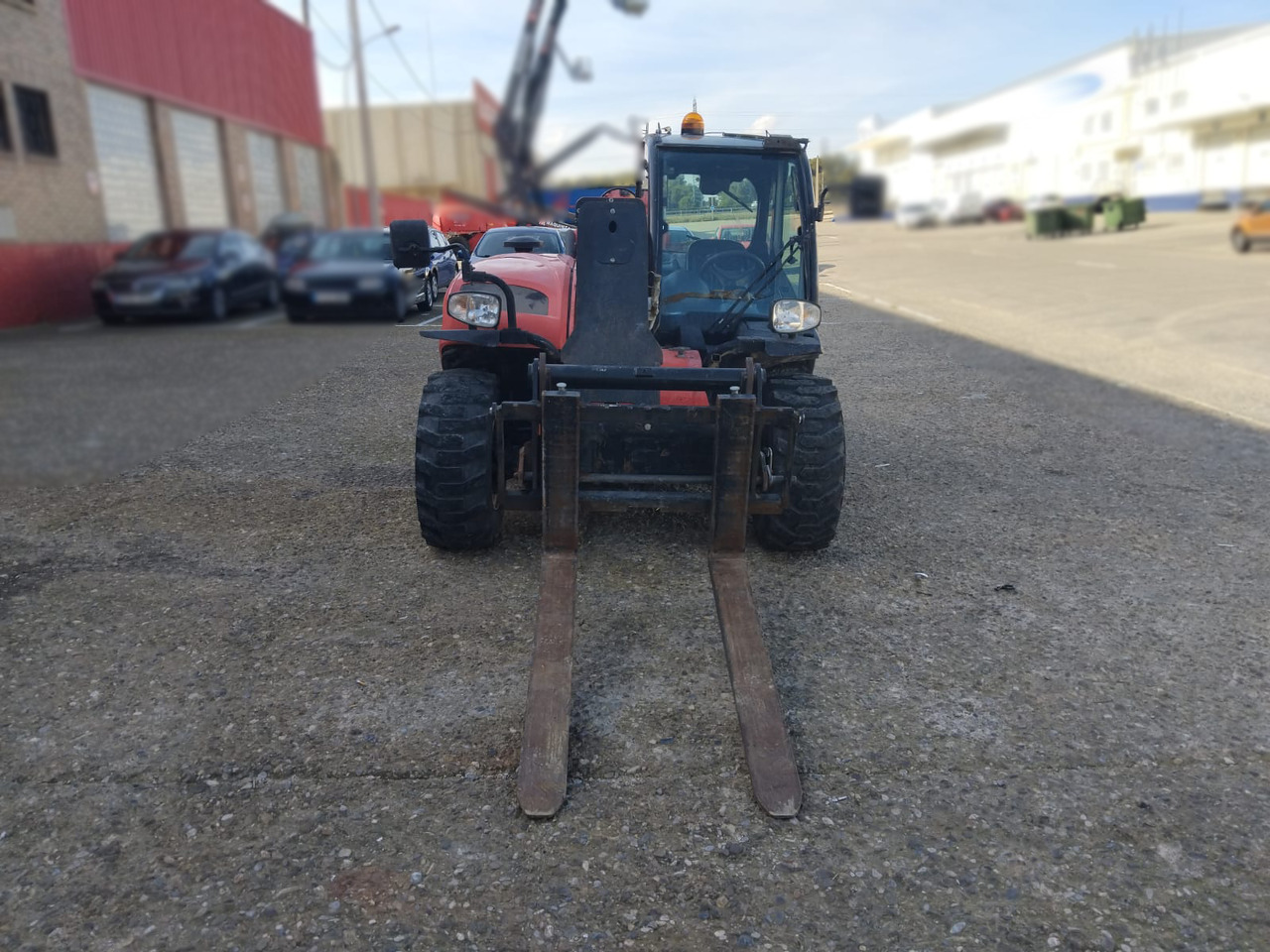 Телескопичен товарач MANITOU MT625 H: снимка 6