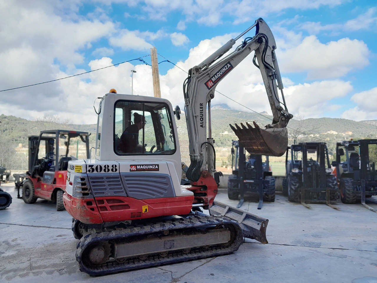 TAKEUCHI TB250 - Мини багер: снимка 5 TAKEUCHI TB250 - Мини багер: снимка 5