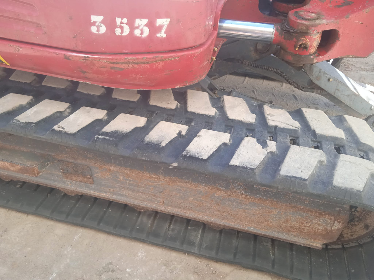 Мини багер TAKEUCHI TB290: снимка 10