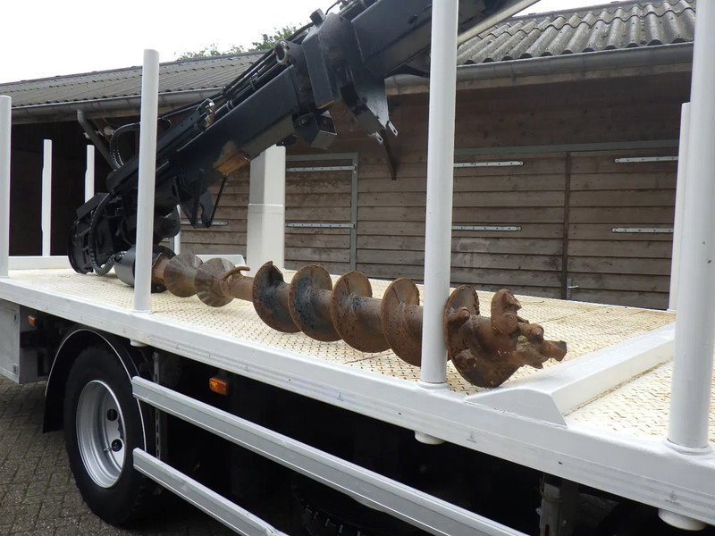 Iveco EuroCargo 140 140-250 / 6 cilinder / Manual /Bladgeveerd / Hiab X-HIDUO 158 Radiografisch / Drilling / Winch - Камион с кран: снимка 5 Iveco EuroCargo 140 140-250 / 6 cilinder / Manual /Bladgeveerd / Hiab X-HIDUO 158 Radiografisch / Drilling / Winch - Камион с кран: снимка 5