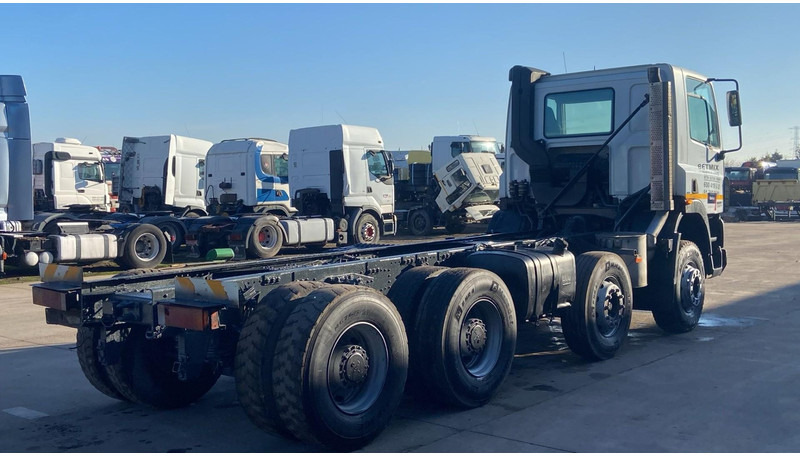 DAF CF 85.380 (EURO 3 / MANUAL GEARBOX / BOITE MANUELLE / BIG HUB / GRAND PONT / LAMES) - Шаси кабина: снимка 4 DAF CF 85.380 (EURO 3 / MANUAL GEARBOX / BOITE MANUELLE / BIG HUB / GRAND PONT / LAMES) - Шаси кабина: снимка 4