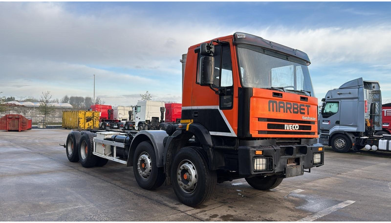 Iveco EUROTRAKKER 340 E 34 (POMPE MANUELLE / GRAND PONT / LAMES / MANUAL PUMP / BIG AXLE / STEEL SUSP.) - Шаси кабина: снимка 3 Iveco EUROTRAKKER 340 E 34 (POMPE MANUELLE / GRAND PONT / LAMES / MANUAL PUMP / BIG AXLE / STEEL SUSP.) - Шаси кабина: снимка 3