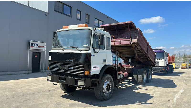 Iveco MAGIRUS 260 - 34 (LIVRAISON GRATUITE AU PORT D'ANVERS / POMPE MANUELLE) - Самосвал камион: снимка 1 Iveco MAGIRUS 260 - 34 (LIVRAISON GRATUITE AU PORT D'ANVERS / POMPE MANUELLE) - Самосвал камион: снимка 1