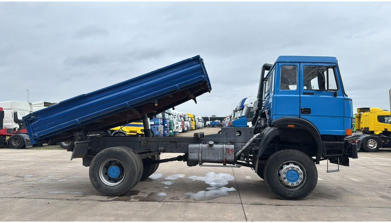 Iveco Magirus 170 - 23 (GRAND PONT / LAMES / PARFAIT ETAT / 4x4) - Самосвал камион: снимка 5 Iveco Magirus 170 - 23 (GRAND PONT / LAMES / PARFAIT ETAT / 4x4) - Самосвал камион: снимка 5