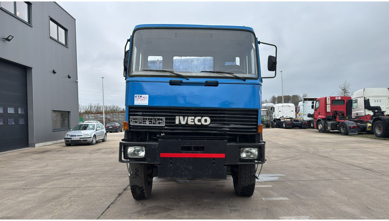 Iveco Magirus 170 - 23 (GRAND PONT / LAMES / PARFAIT ETAT / 4x4) - Самосвал камион: снимка 2 Iveco Magirus 170 - 23 (GRAND PONT / LAMES / PARFAIT ETAT / 4x4) - Самосвал камион: снимка 2