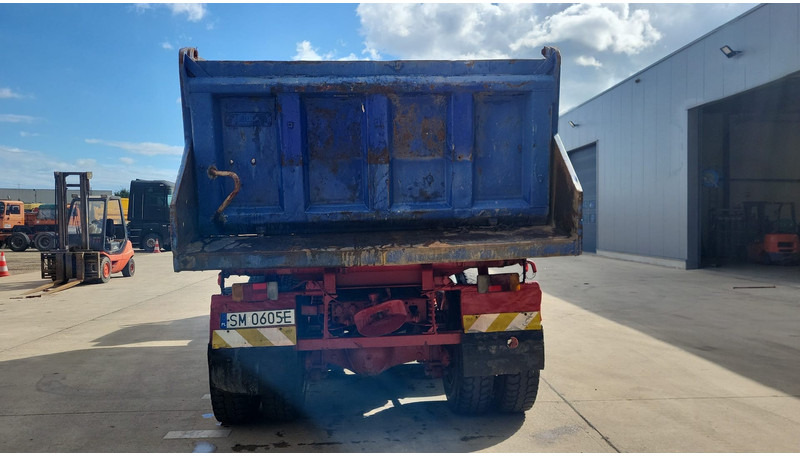 Iveco Magirus 340-34 (GRAND PONT / LAMES / POMPE MANUELLE / PARFAIT) - Самосвал камион: снимка 5 Iveco Magirus 340-34 (GRAND PONT / LAMES / POMPE MANUELLE / PARFAIT) - Самосвал камион: снимка 5