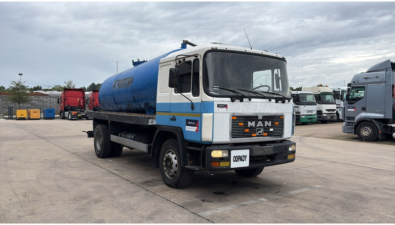 MAN 18.232 (MANUAL PUMP / POMPE MANUELLE / 11.000L) - Каналопочистваща машина: снимка 3 MAN 18.232 (MANUAL PUMP / POMPE MANUELLE / 11.000L) - Каналопочистваща машина: снимка 3