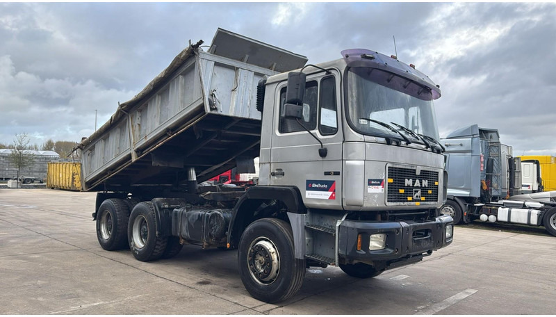 MAN 26.372 (MANUAL PUMP / POMPE MANUELLE / LAMES / GRAND PONT / STEEL SUSP. / 6 CYLINDER) - Самосвал камион: снимка 3 MAN 26.372 (MANUAL PUMP / POMPE MANUELLE / LAMES / GRAND PONT / STEEL SUSP. / 6 CYLINDER) - Самосвал камион: снимка 3