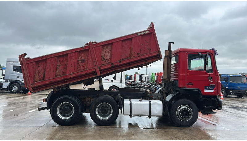 MAN 26.403 (STEEL SUSPENSION / VERY CLEAN / 6 CYLINDER / BIG AXLE / EURO 2) - Самосвал камион: снимка 5 MAN 26.403 (STEEL SUSPENSION / VERY CLEAN / 6 CYLINDER / BIG AXLE / EURO 2) - Самосвал камион: снимка 5