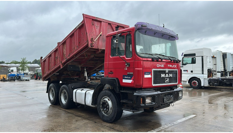 MAN 26.403 (STEEL SUSPENSION / VERY CLEAN / 6 CYLINDER / BIG AXLE / EURO 2) - Самосвал камион: снимка 3 MAN 26.403 (STEEL SUSPENSION / VERY CLEAN / 6 CYLINDER / BIG AXLE / EURO 2) - Самосвал камион: снимка 3