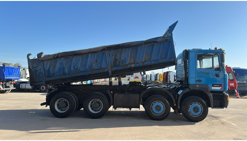 MAN 35.364 (STEEL SUSP. / 6 CYLINDER / BIG AXLE / EURO 2 / MEILLER TIPPER) - Самосвал камион: снимка 4 MAN 35.364 (STEEL SUSP. / 6 CYLINDER / BIG AXLE / EURO 2 / MEILLER TIPPER) - Самосвал камион: снимка 4