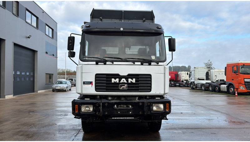 MAN 41.414 (BIG AXLES / 41 TONS / GRAND PONT / LAMES / 6 CYLINDER) - Самосвал камион: снимка 2 MAN 41.414 (BIG AXLES / 41 TONS / GRAND PONT / LAMES / 6 CYLINDER) - Самосвал камион: снимка 2
