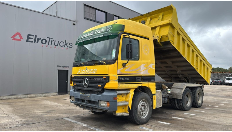 Mercedes-Benz ACTROS 2640 (EPS / LAMES / GRAND PONT / 6X4 / 3 PEDALES) - Самосвал камион: снимка 1 Mercedes-Benz ACTROS 2640 (EPS / LAMES / GRAND PONT / 6X4 / 3 PEDALES) - Самосвал камион: снимка 1