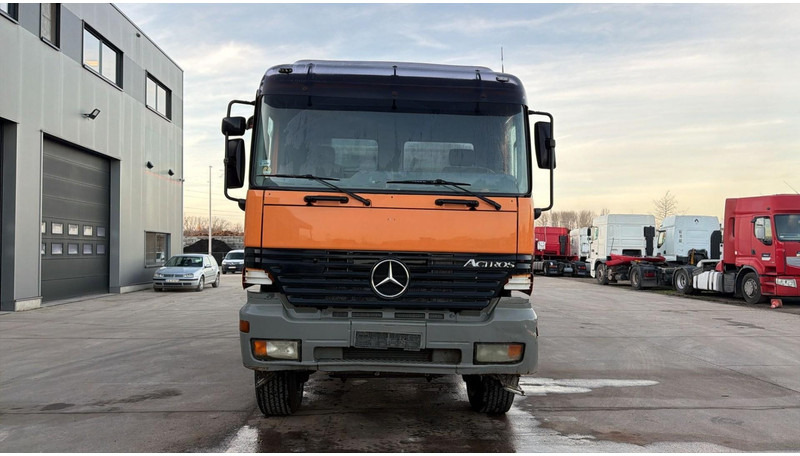 Mercedes-Benz Actros 1840 (EPS / 4X4 / LAMES / GRAND PONT / STEEL SUSP. / BIG AXLE / ALLRAD) - Самосвал камион: снимка 2 Mercedes-Benz Actros 1840 (EPS / 4X4 / LAMES / GRAND PONT / STEEL SUSP. / BIG AXLE / ALLRAD) - Самосвал камион: снимка 2