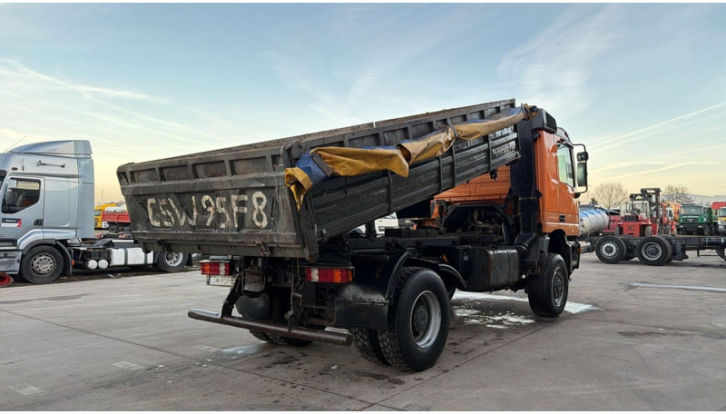 Mercedes-Benz Actros 1840 (EPS / 4X4 / LAMES / GRAND PONT / STEEL SUSP. / BIG AXLE / ALLRAD) - Самосвал камион: снимка 4 Mercedes-Benz Actros 1840 (EPS / 4X4 / LAMES / GRAND PONT / STEEL SUSP. / BIG AXLE / ALLRAD) - Самосвал камион: снимка 4