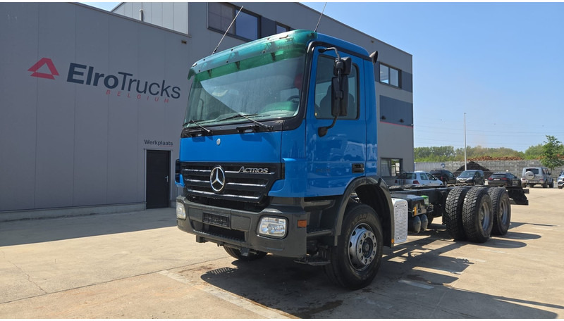 Mercedes-Benz Actros 2636 (MP2 / LAMES / STEEL SUSP. / BOITE MANUELLE / RETARDER !! / TRES PROPRE) - Шаси кабина: снимка 1 Mercedes-Benz Actros 2636 (MP2 / LAMES / STEEL SUSP. / BOITE MANUELLE / RETARDER !! / TRES PROPRE) - Шаси кабина: снимка 1