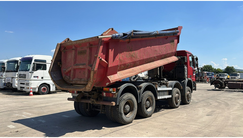 Mercedes-Benz Actros 4141 (8X6 / LAMES / STEEL / BIG AXLE / GRAND PONT / TAMBOURS / MANUAL GETRIEBE / MANUAL GEARBOX) - Самосвал камион: снимка 4 Mercedes-Benz Actros 4141 (8X6 / LAMES / STEEL / BIG AXLE / GRAND PONT / TAMBOURS / MANUAL GETRIEBE / MANUAL GEARBOX) - Самосвал камион: снимка 4