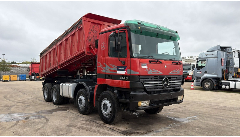 Mercedes-Benz Actros 4143 (GRAND PONT / BOITE MANUELLE / LAMES / 8X4 / STEEL SUSP.) - Самосвал камион: снимка 3 Mercedes-Benz Actros 4143 (GRAND PONT / BOITE MANUELLE / LAMES / 8X4 / STEEL SUSP.) - Самосвал камион: снимка 3