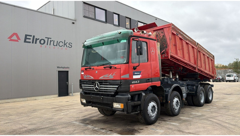 Mercedes-Benz Actros 4143 (GRAND PONT / BOITE MANUELLE / LAMES / 8X4 / STEEL SUSP.) - Самосвал камион: снимка 1 Mercedes-Benz Actros 4143 (GRAND PONT / BOITE MANUELLE / LAMES / 8X4 / STEEL SUSP.) - Самосвал камион: снимка 1