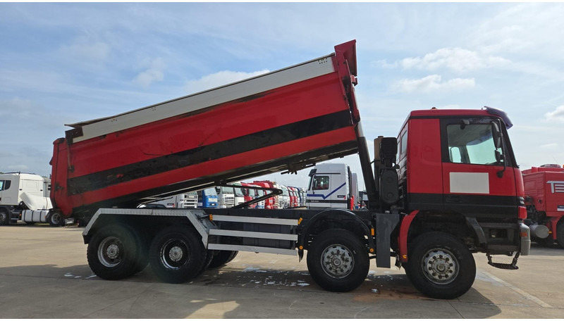 Mercedes-Benz Actros 4148 (8X8 / EPS / LAMES / GRAND PONT / V8 / COUVERTURE BENNE / GRAND BENNE !!!) - Самосвал камион: снимка 3 Mercedes-Benz Actros 4148 (8X8 / EPS / LAMES / GRAND PONT / V8 / COUVERTURE BENNE / GRAND BENNE !!!) - Самосвал камион: снимка 3