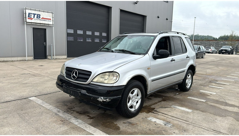 Mercedes-Benz M-Klasse ML 270 CDI - Джип: снимка 1 Mercedes-Benz M-Klasse ML 270 CDI - Джип: снимка 1