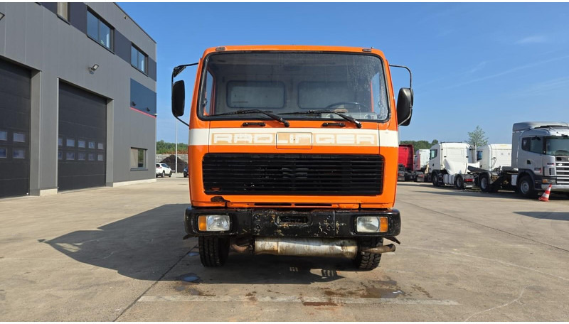 Mercedes-Benz SK 1619 (12.400L / GERMAN TRUCK / CAMION ALLEMAGNE / LAMES / GRAND PONT / V6) - Камион цистерна: снимка 2 Mercedes-Benz SK 1619 (12.400L / GERMAN TRUCK / CAMION ALLEMAGNE / LAMES / GRAND PONT / V6) - Камион цистерна: снимка 2