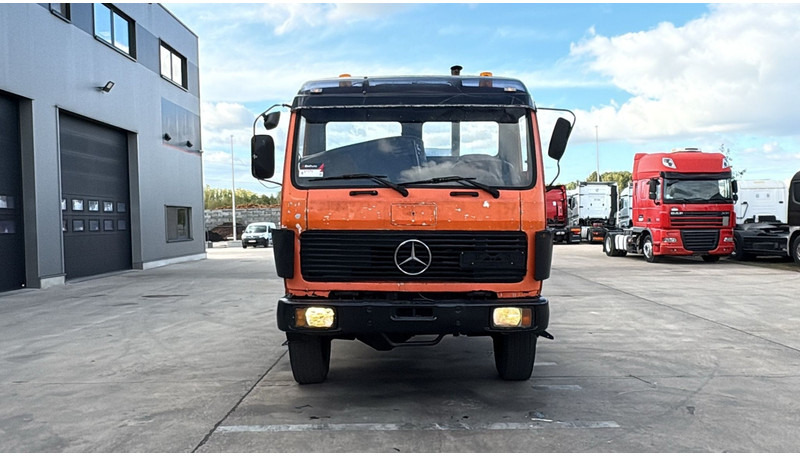 Mercedes-Benz SK 1622 (4X4 / LAMES / GRAND PONT / V6 / BIG AXLE / POMPE MANUELLE) - Шаси кабина: снимка 2 Mercedes-Benz SK 1622 (4X4 / LAMES / GRAND PONT / V6 / BIG AXLE / POMPE MANUELLE) - Шаси кабина: снимка 2
