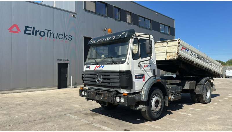 Mercedes-Benz SK 1820 (POMPE MANUELLE / LAMES / GRAND PONT / TRES PROPRE) - Самосвал камион: снимка 1 Mercedes-Benz SK 1820 (POMPE MANUELLE / LAMES / GRAND PONT / TRES PROPRE) - Самосвал камион: снимка 1