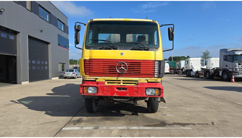 Mercedes-Benz SK 2527 (MALAXEUR / MIXER / POSSIBLE COMME CHASSIS / 6X4 / LAMES / GRAND PONT) - Бетоновоз: снимка 2 Mercedes-Benz SK 2527 (MALAXEUR / MIXER / POSSIBLE COMME CHASSIS / 6X4 / LAMES / GRAND PONT) - Бетоновоз: снимка 2