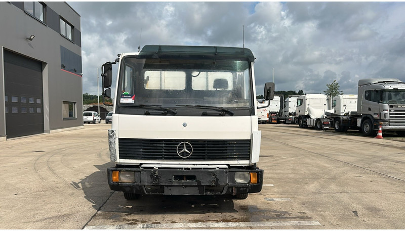 Mercedes-Benz SK 809 (POMPE MANUELLE / MANUAL PUMP / HELPER / AUXILAIRY / SPER / STEEL SUSP.) - Самосвал камион: снимка 2 Mercedes-Benz SK 809 (POMPE MANUELLE / MANUAL PUMP / HELPER / AUXILAIRY / SPER / STEEL SUSP.) - Самосвал камион: снимка 2