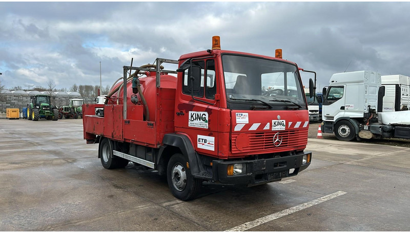 Mercedes-Benz SK 814 (VIDANGEUR / VACUUM / AUXILAIRY / SPER / STEEL SUSP. / LAMES) - Каналопочистваща машина: снимка 3 Mercedes-Benz SK 814 (VIDANGEUR / VACUUM / AUXILAIRY / SPER / STEEL SUSP. / LAMES) - Каналопочистваща машина: снимка 3