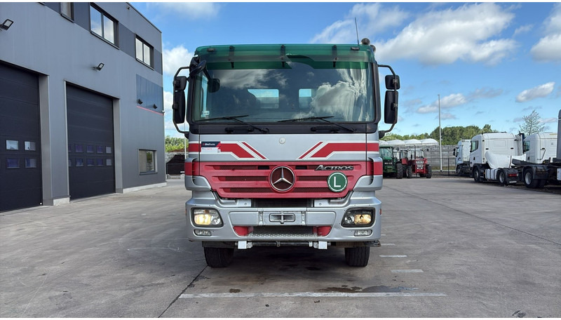 Mercedes-Benz actros 3241 (8X4 / LAMES / GRAND PONT / GRAND BENNE / TRES BONNE ETAT) - Самосвал камион: снимка 2 Mercedes-Benz actros 3241 (8X4 / LAMES / GRAND PONT / GRAND BENNE / TRES BONNE ETAT) - Самосвал камион: снимка 2
