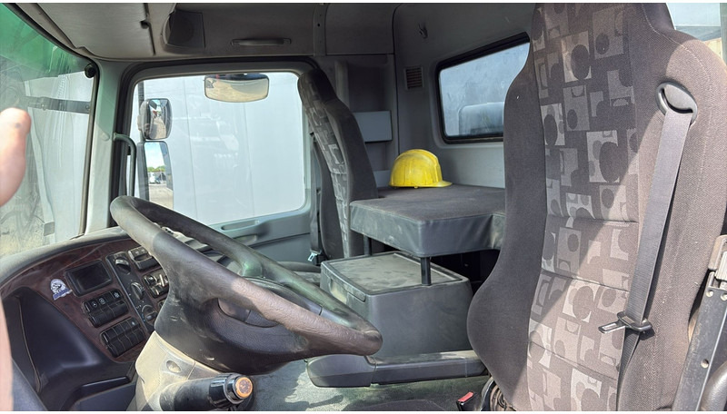 Лизинг на Mercedes-Benz actros 3241 (8X4 / LAMES / GRAND PONT / GRAND BENNE / TRES BONNE ETAT) Mercedes-Benz actros 3241 (8X4 / LAMES / GRAND PONT / GRAND BENNE / TRES BONNE ETAT): снимка 17